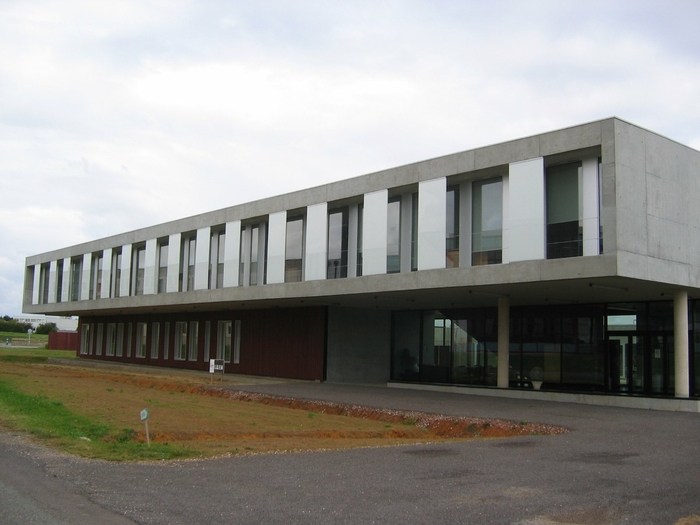 Remplacement de vitrine cassée à Alençon