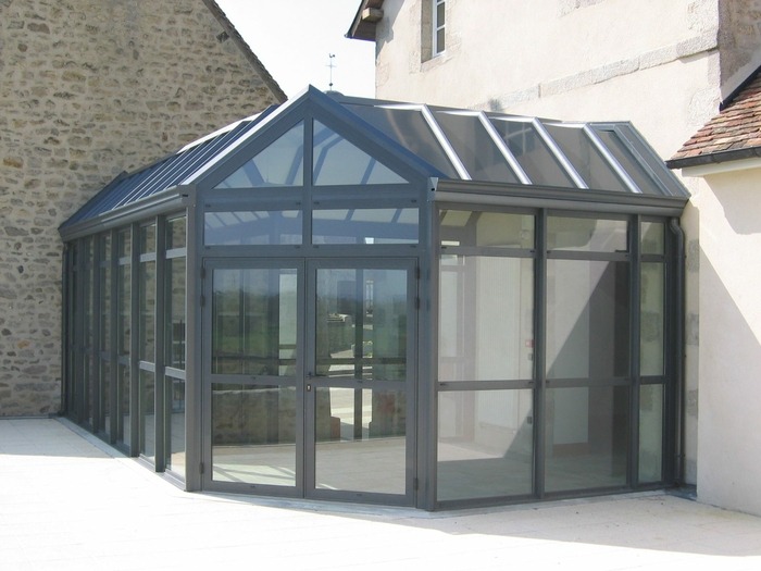 Portes, remplacement de vitrines cassées, verrières et vérandas à Alençon